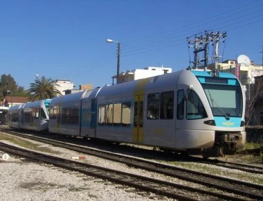Τρένο συγκρούστηκε με ΙΧ στην Κωνσταντινουπόλεως- Τραυματίστηκε ένα άτομο
